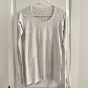 Lululemon Run: Swiftly Tech Long Sleeve Scoop Heathered White